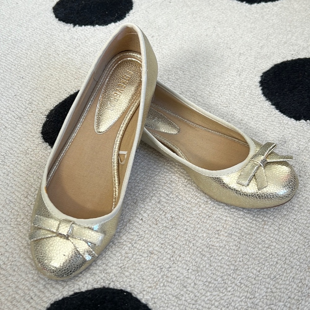 Forever 21 Gold Metallic Flats w/Bow